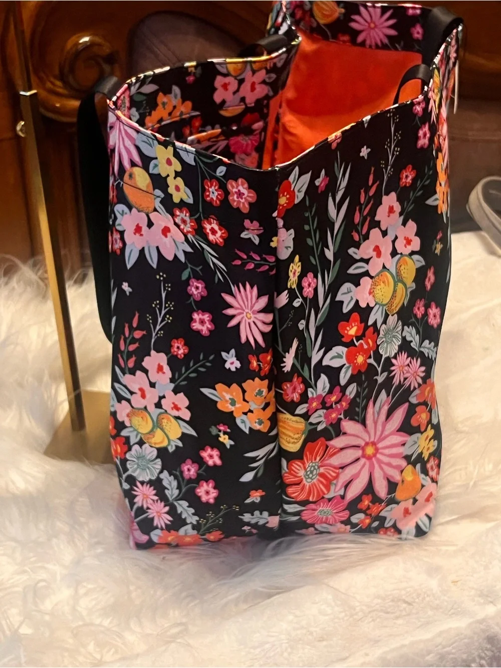 Vera Bradley NWOT  Floral tangerines  with Pink & tangerine Flowers large  tote